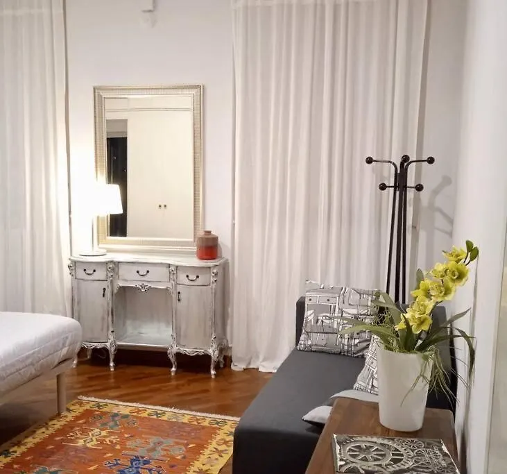 Appartamento Crisopoli In Pieno Centro A Parma 0*,  Italy