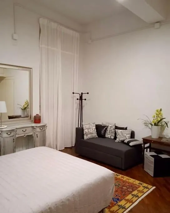Apartment Appartamento Crisopoli In Pieno Centro A Parma