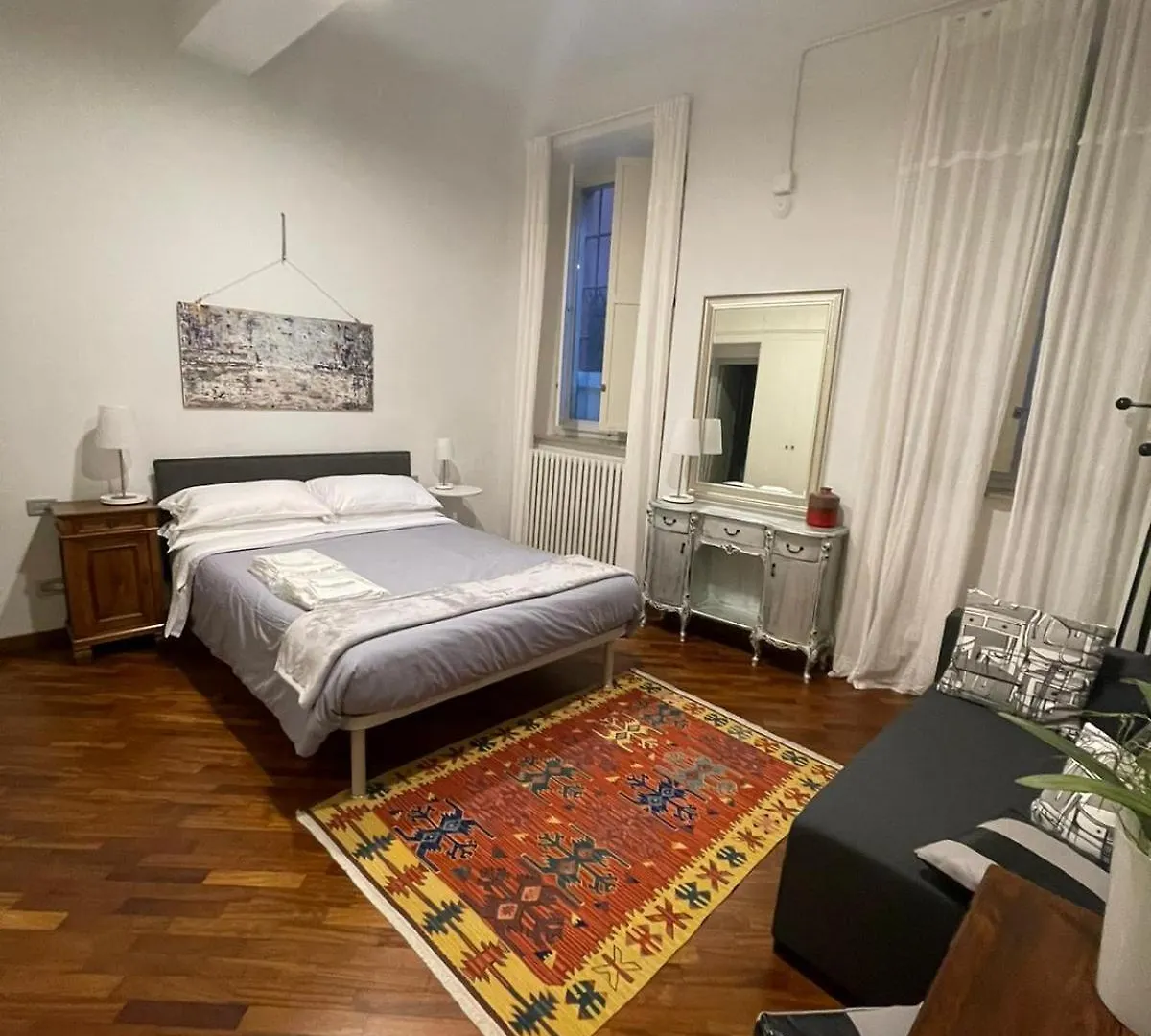 Appartamento Crisopoli In Pieno Centro A Parma Italy