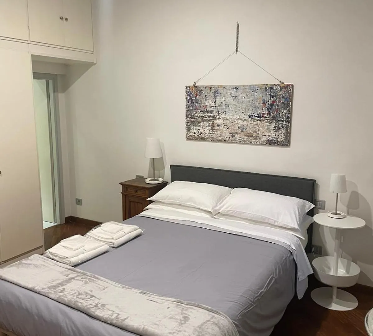 Appartamento Crisopoli In Pieno Centro A Parma 0*,  Italy