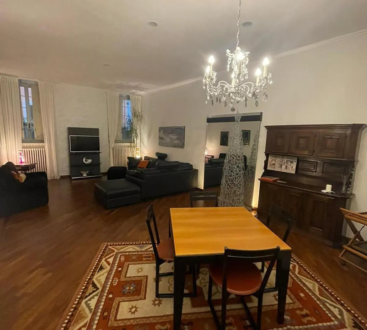 Apartment Appartamento Crisopoli In Pieno Centro A Parma